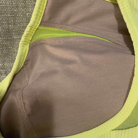 Lululemon Ribbed-Mesh High-Neck Bra *Medium Support, B/C Cup -Highlight Yellow - Picture 9 of 10